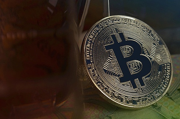比特币市场观察：在利率迷雾中寻找方向