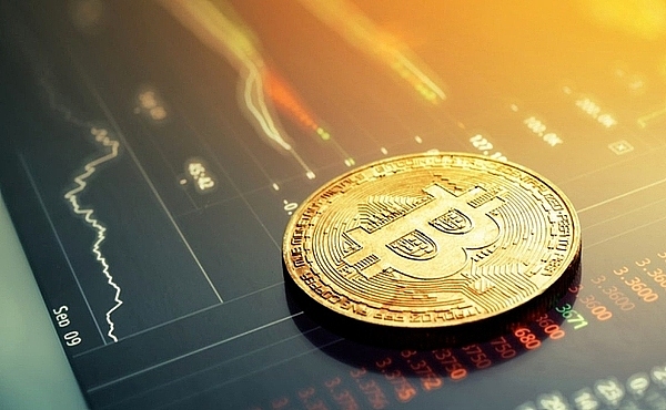 比特币暴跌中的精准狙击：我是如何带领团队狂赚8700美元的